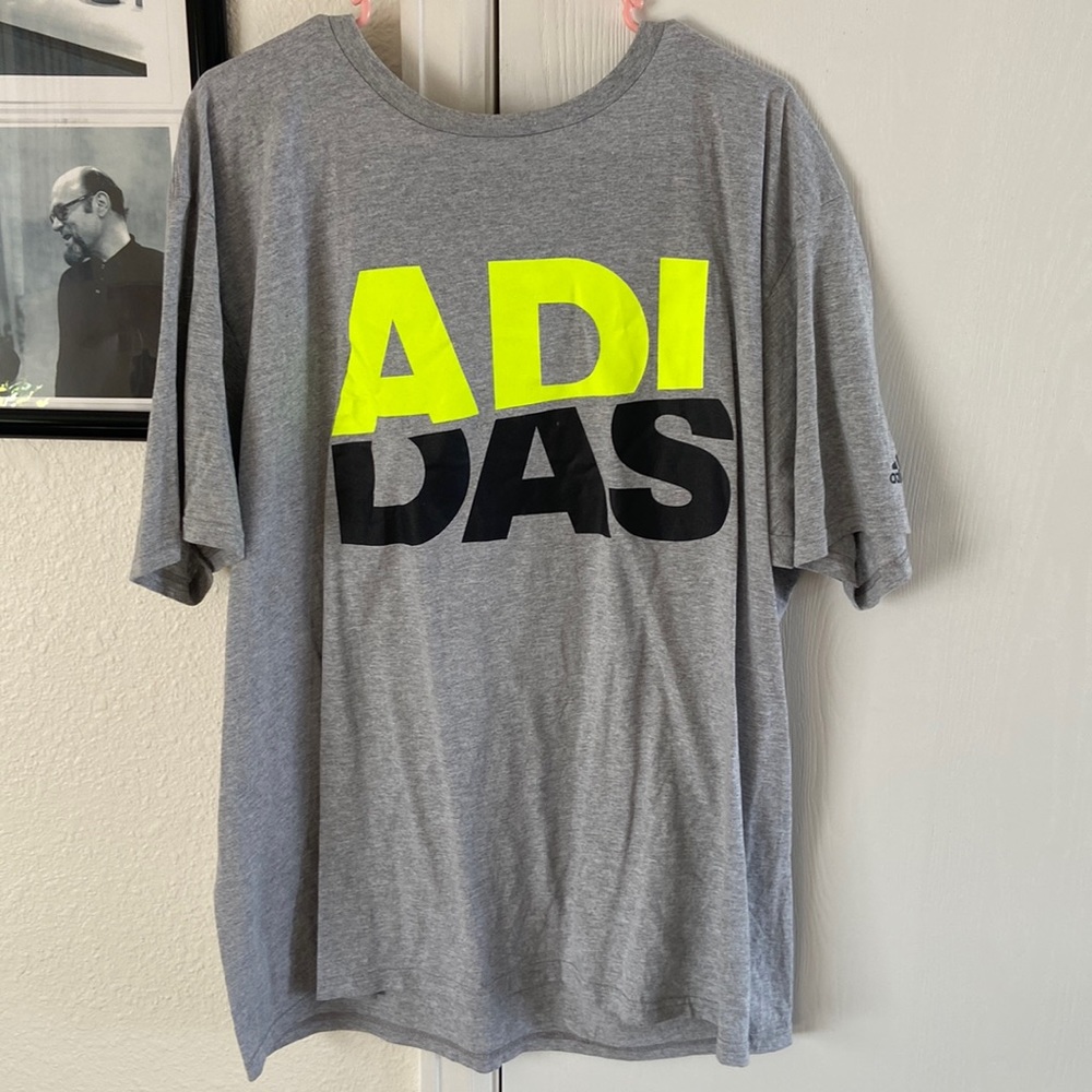 Adidas XL Comfy T Shirt
